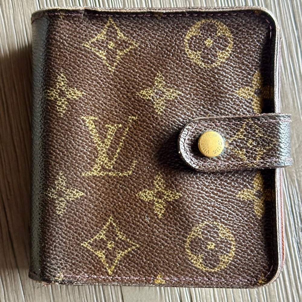 Louis Vuitton Brown Monogram Snap Wallet